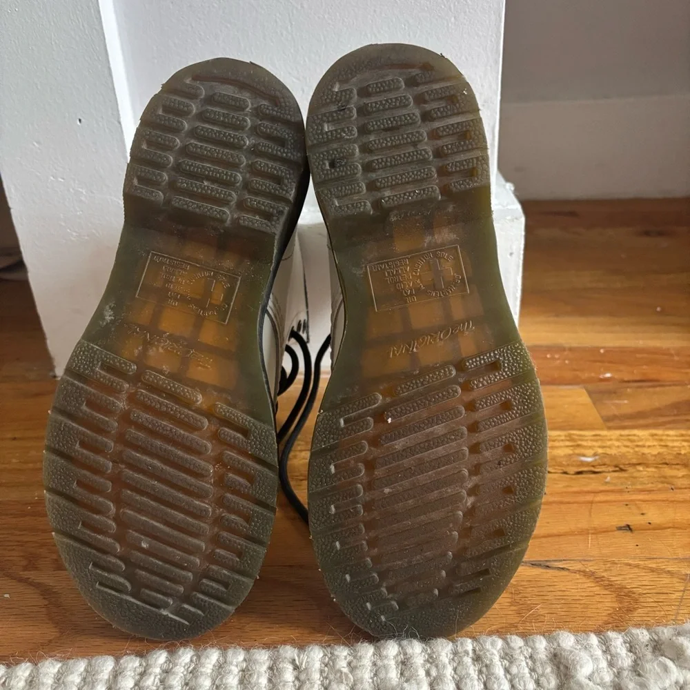 Doc Marten 1460 White Leather Boots - Picture 10 of 10